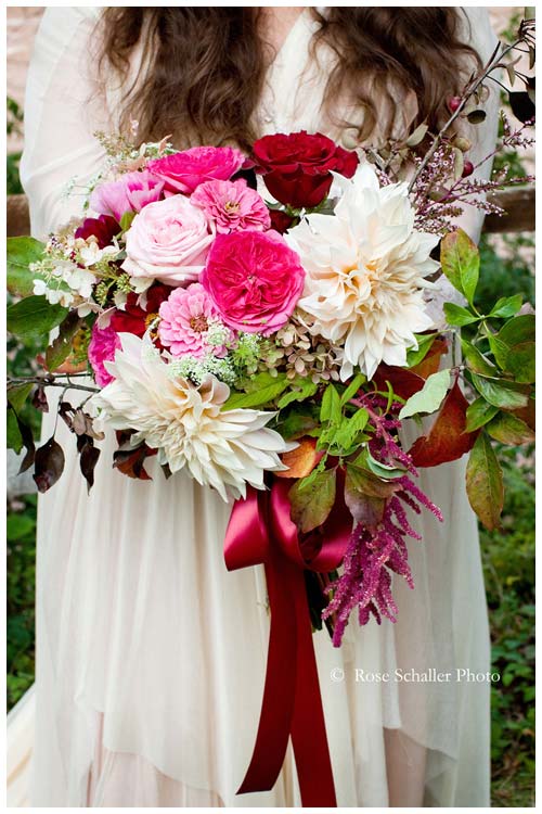 Bridal bouquet in shades of red